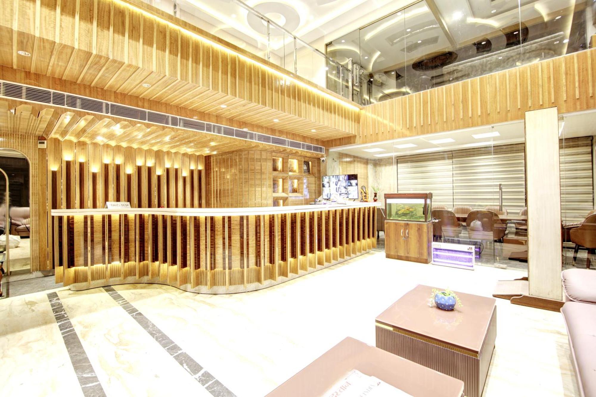 Hotel Krishna Plaza 'New Delhi' - By M S Hospitality Εξωτερικό φωτογραφία