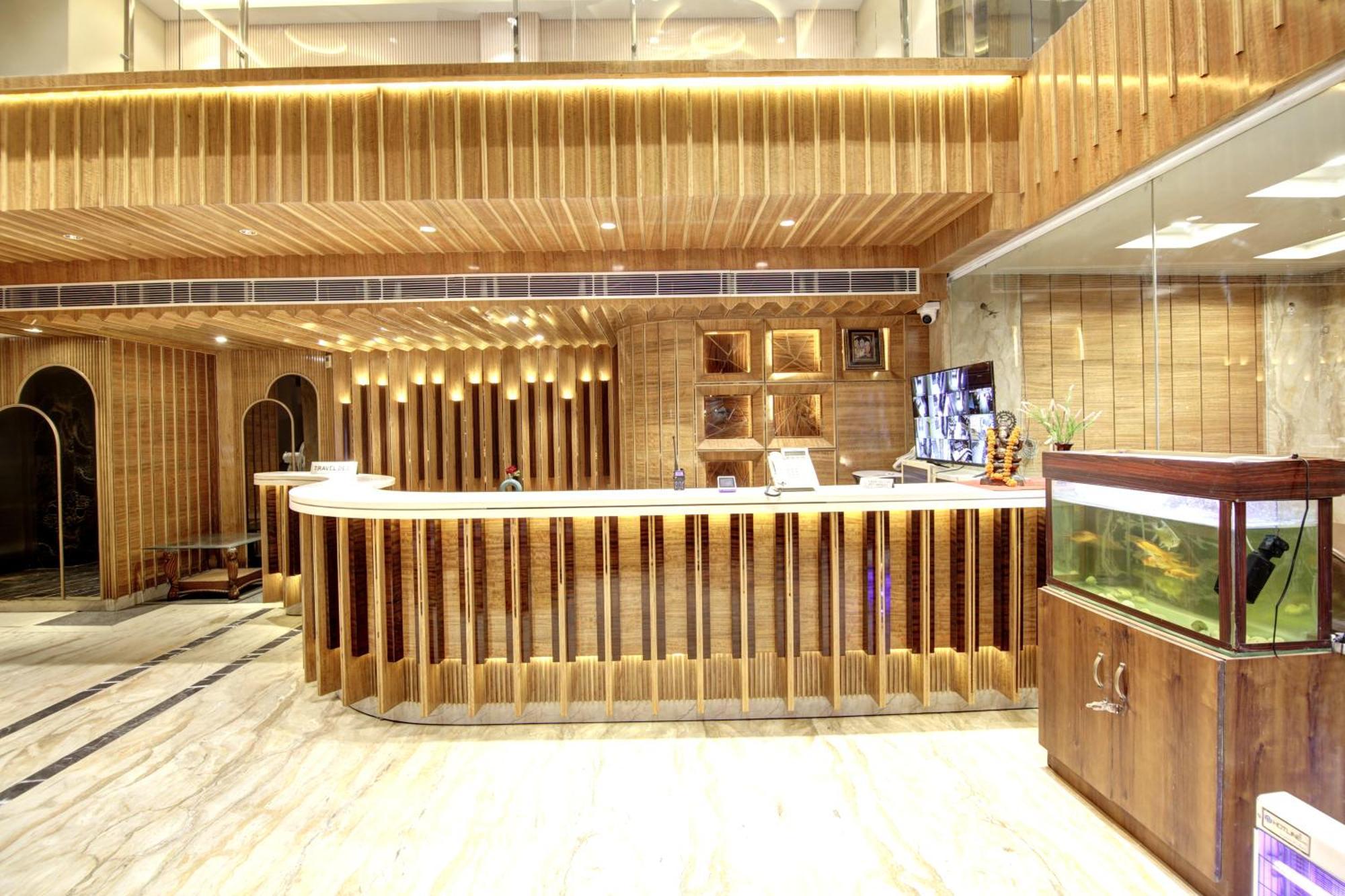 Hotel Krishna Plaza 'New Delhi' - By M S Hospitality Εξωτερικό φωτογραφία