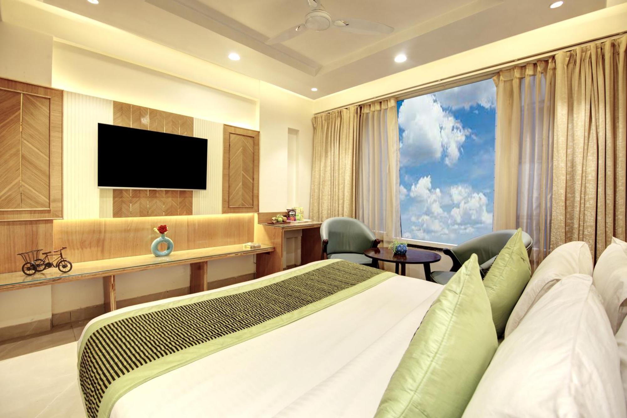 Hotel Krishna Plaza 'New Delhi' - By M S Hospitality Εξωτερικό φωτογραφία