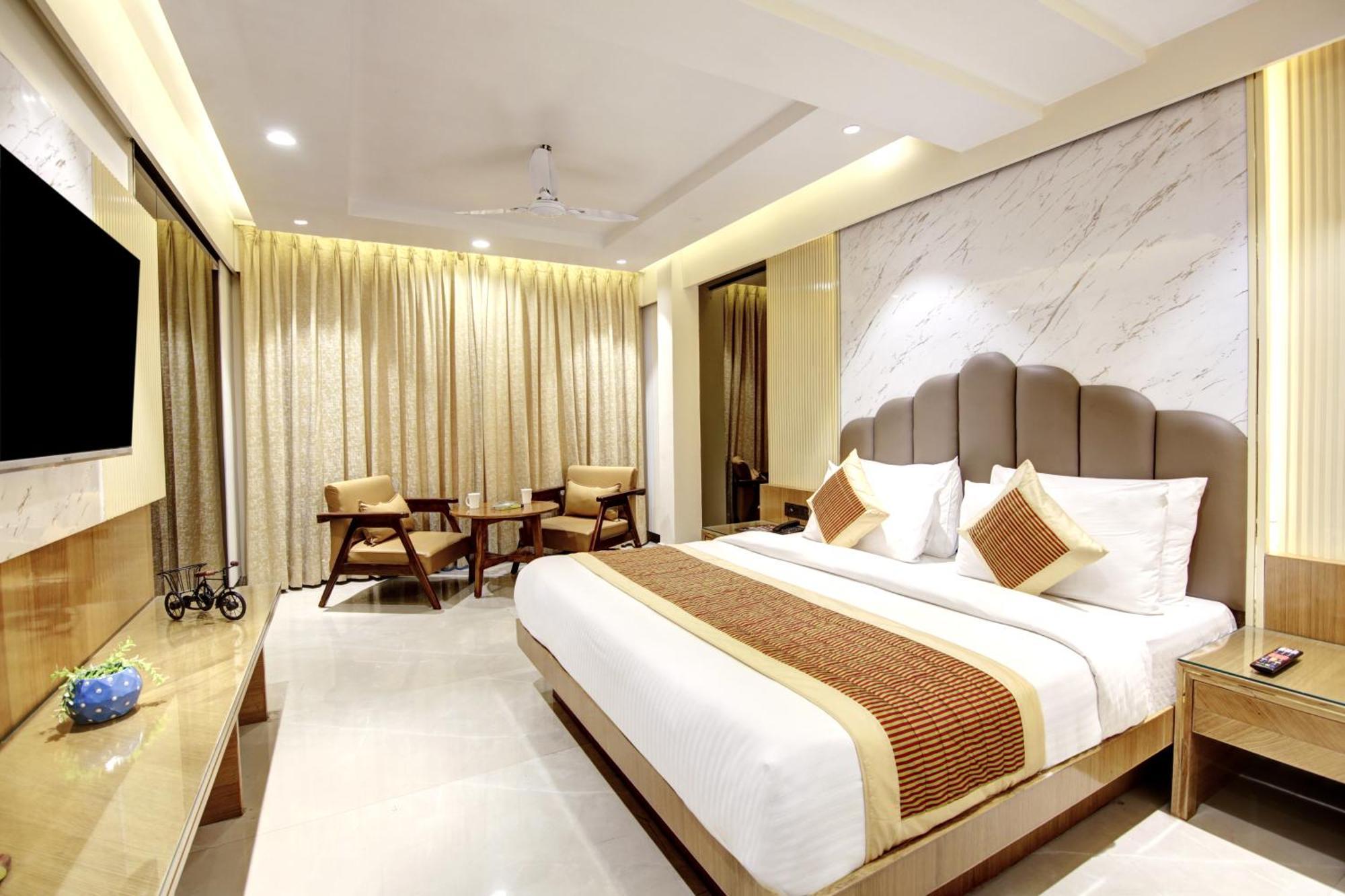 Hotel Krishna Plaza 'New Delhi' - By M S Hospitality Εξωτερικό φωτογραφία