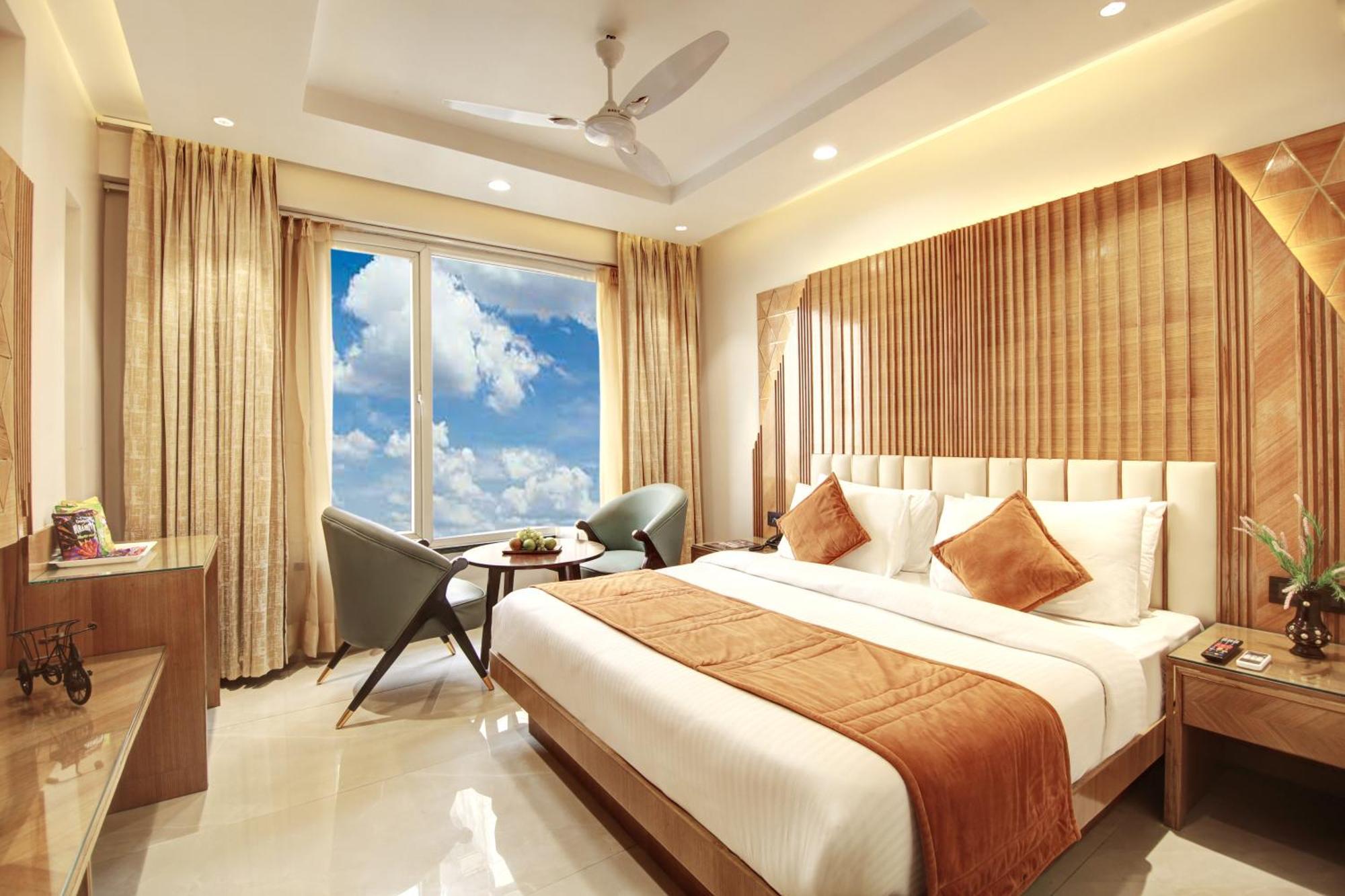 Hotel Krishna Plaza 'New Delhi' - By M S Hospitality Εξωτερικό φωτογραφία