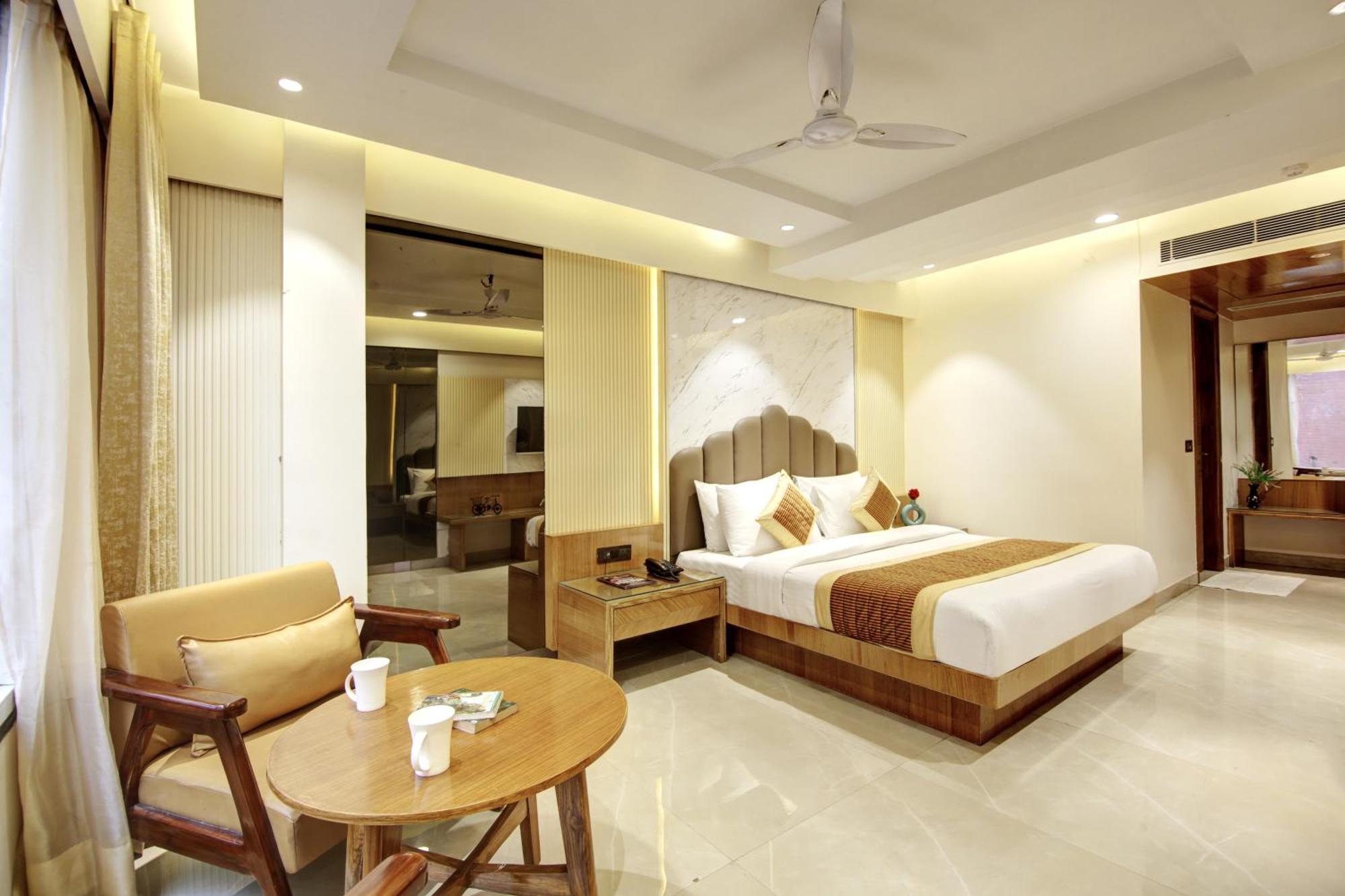Hotel Krishna Plaza 'New Delhi' - By M S Hospitality Εξωτερικό φωτογραφία
