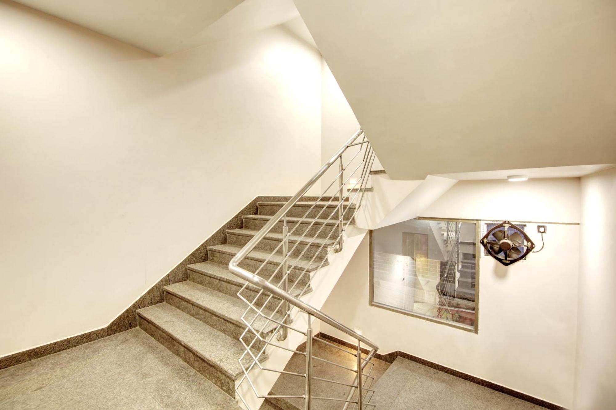 Hotel Krishna Plaza 'New Delhi' - By M S Hospitality Εξωτερικό φωτογραφία