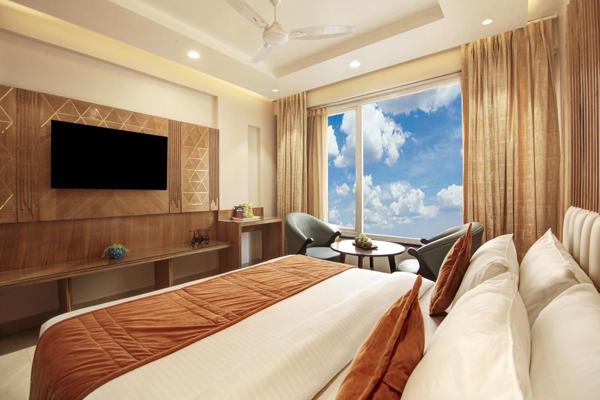 Hotel Krishna Plaza 'New Delhi' - By M S Hospitality Εξωτερικό φωτογραφία