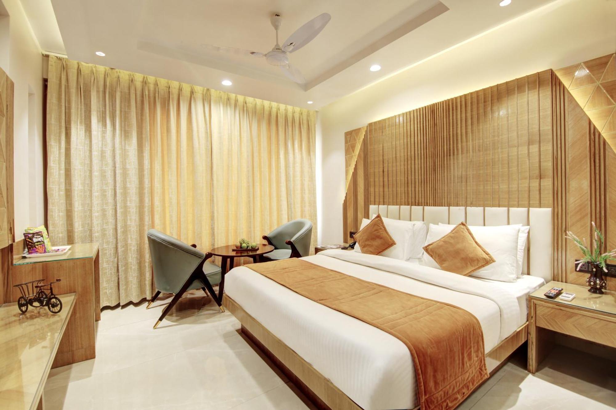 Hotel Krishna Plaza 'New Delhi' - By M S Hospitality Εξωτερικό φωτογραφία