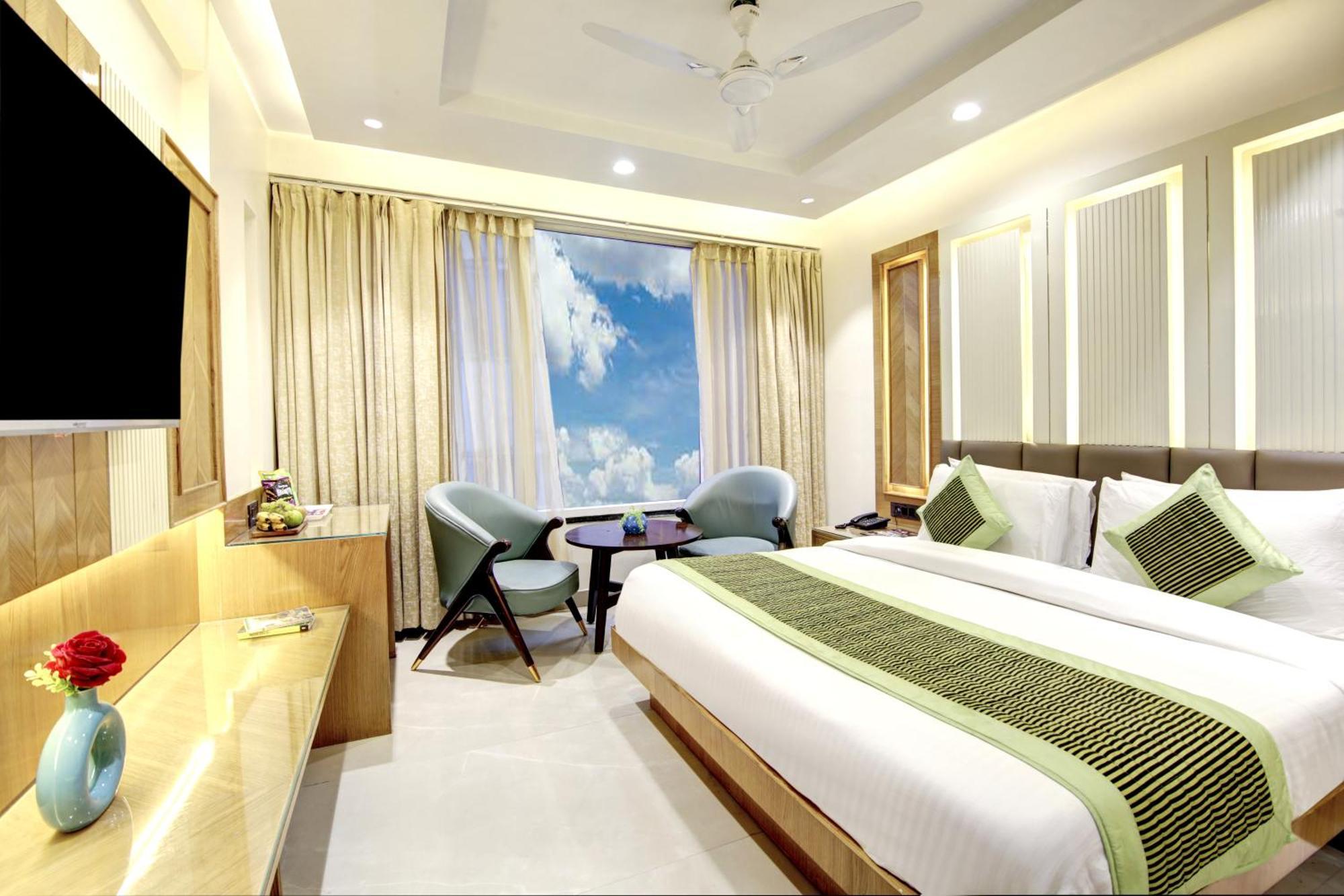 Hotel Krishna Plaza 'New Delhi' - By M S Hospitality Εξωτερικό φωτογραφία