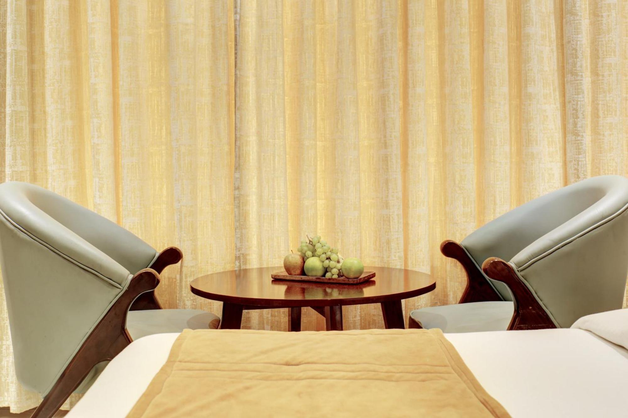 Hotel Krishna Plaza 'New Delhi' - By M S Hospitality Εξωτερικό φωτογραφία